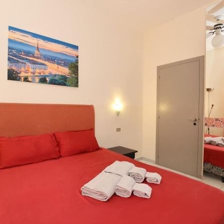 Bel Bilocale Vicino Alla Metropolitana E Al Centro Apartment Turin Bagian luar foto