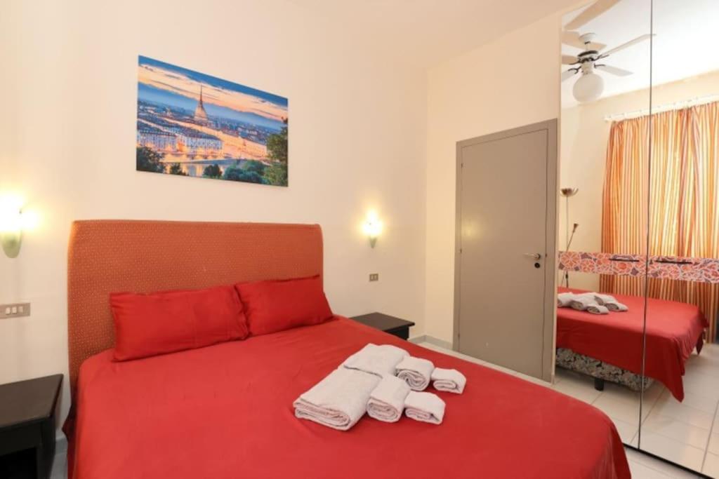 Bel Bilocale Vicino Alla Metropolitana E Al Centro Apartment Turin Bagian luar foto